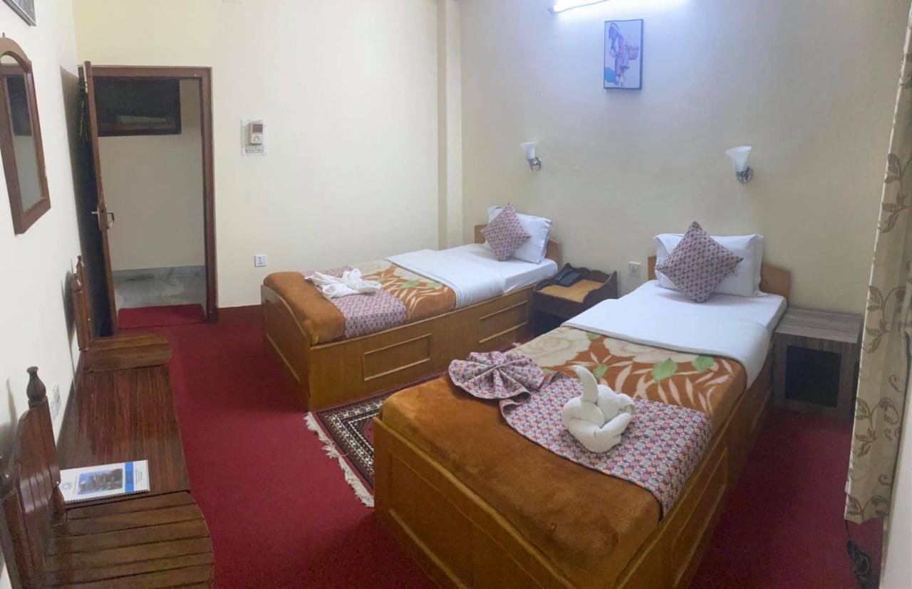 Hotel Blue Magnet Покхара Экстерьер фото