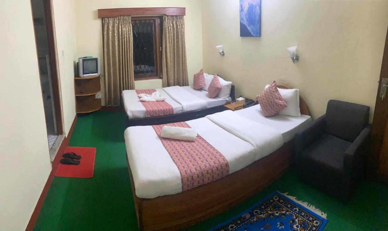 Hotel Blue Magnet Покхара Экстерьер фото