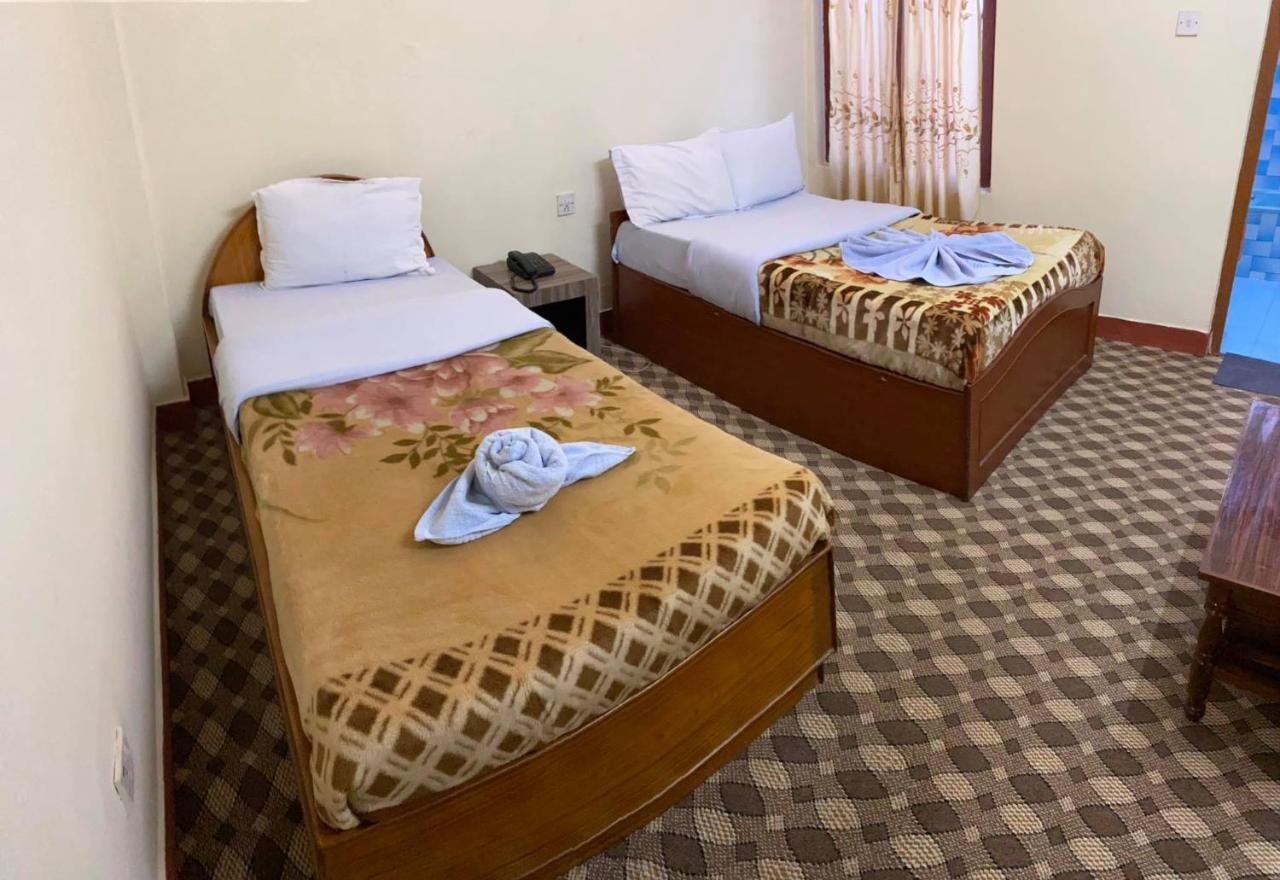 Hotel Blue Magnet Покхара Экстерьер фото