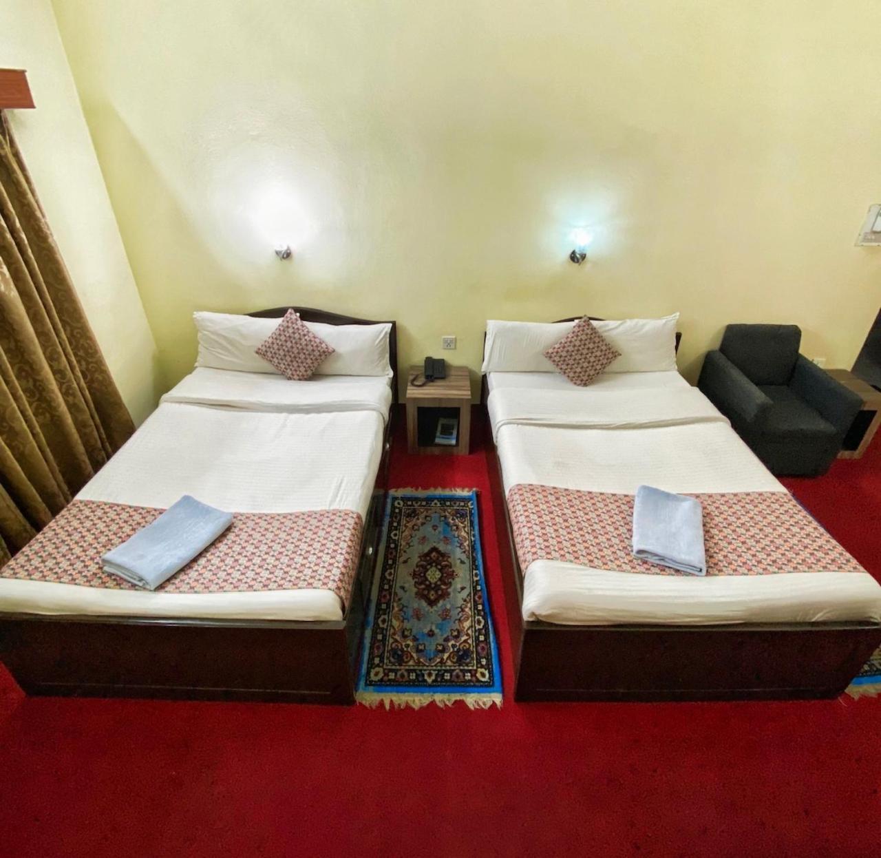 Hotel Blue Magnet Покхара Экстерьер фото